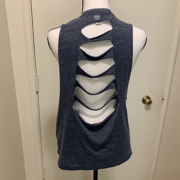 ✨Muscle Tank✨ - Picture 5 of 5